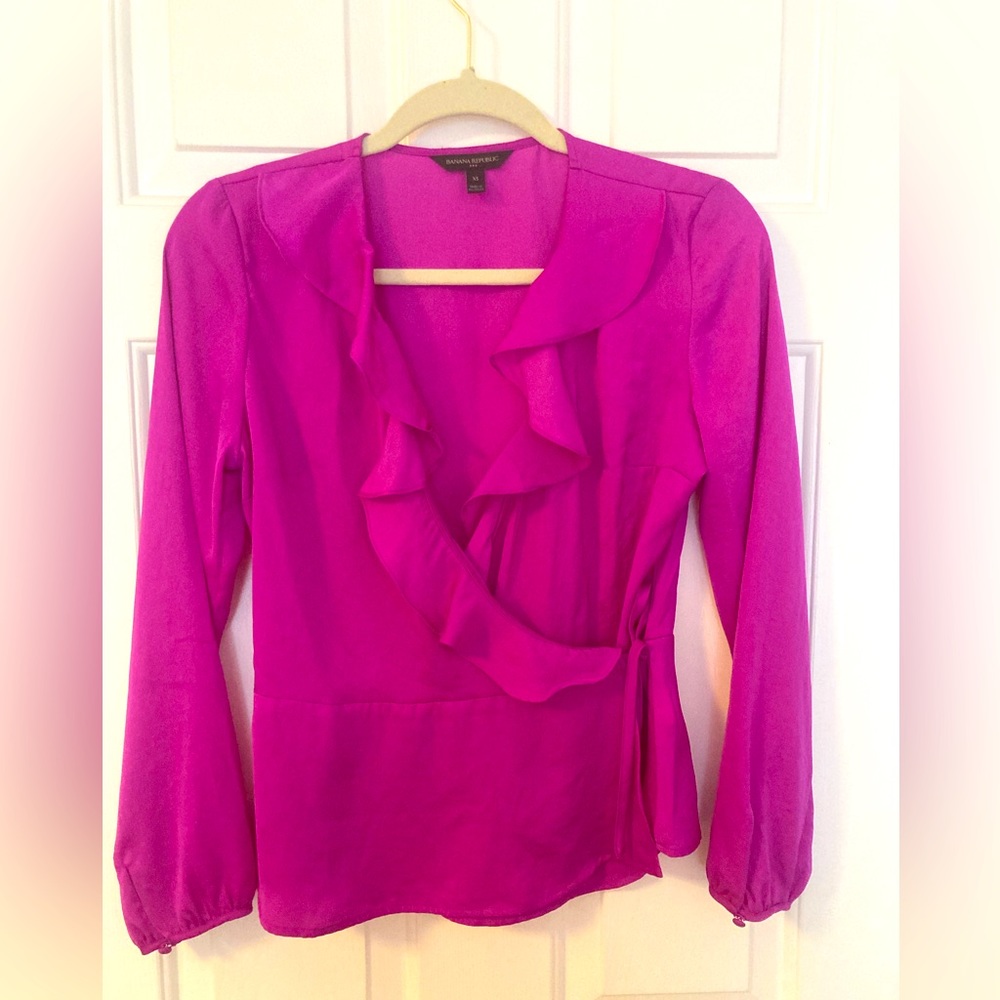 Banana republic magenta blouse xs
